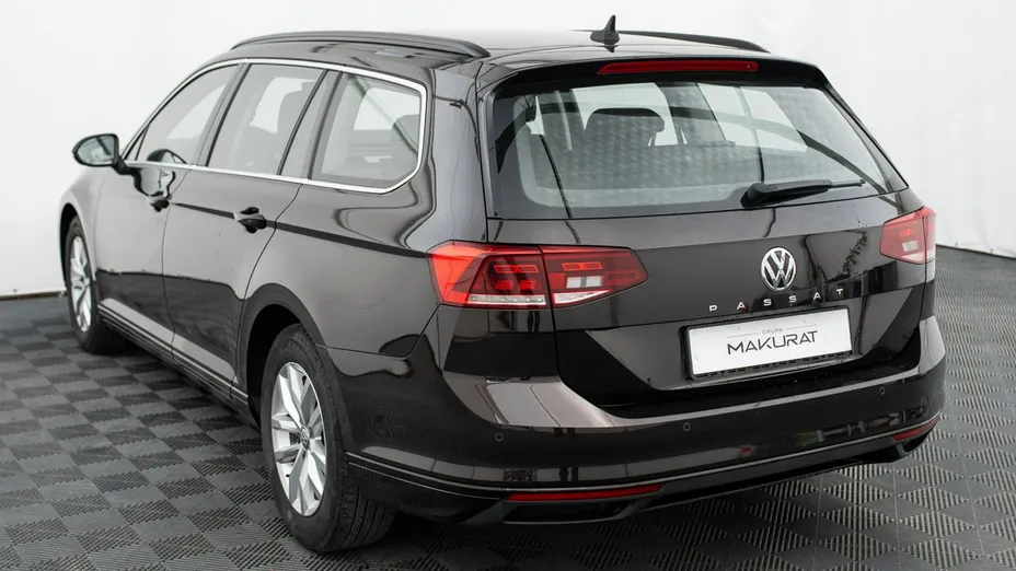 VOLKSWAGEN Passat -