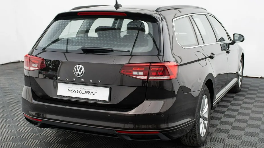 VOLKSWAGEN Passat -