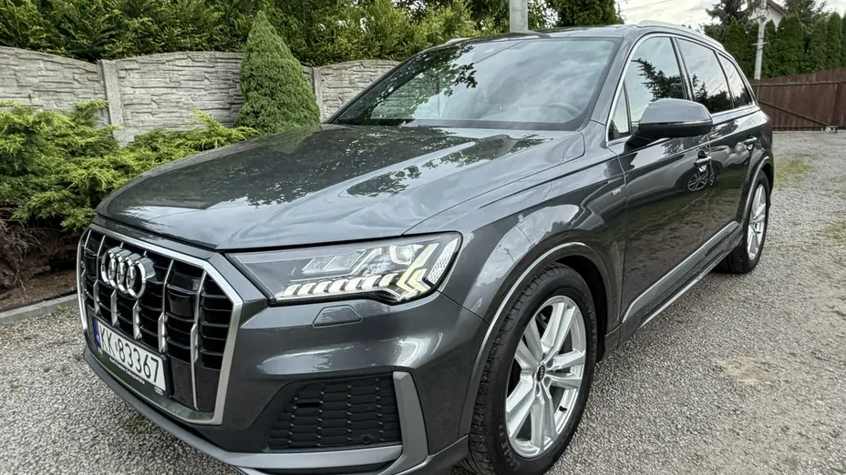 AUDI Q7 -