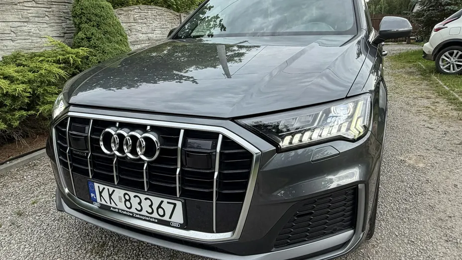 AUDI Q7 -