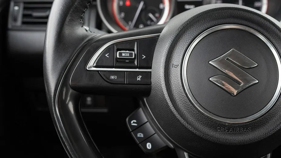 SUZUKI Swift -