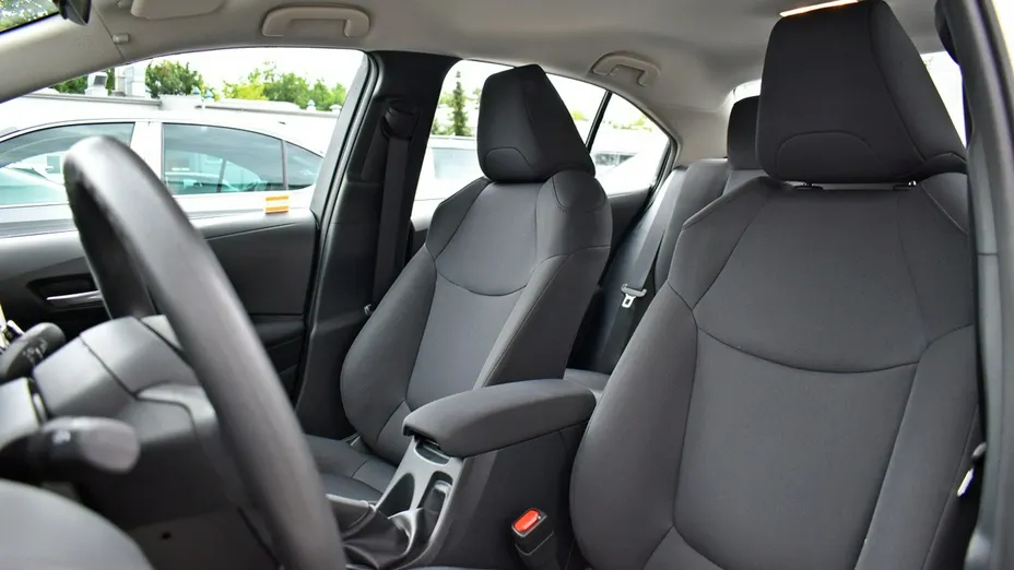 TOYOTA Corolla -