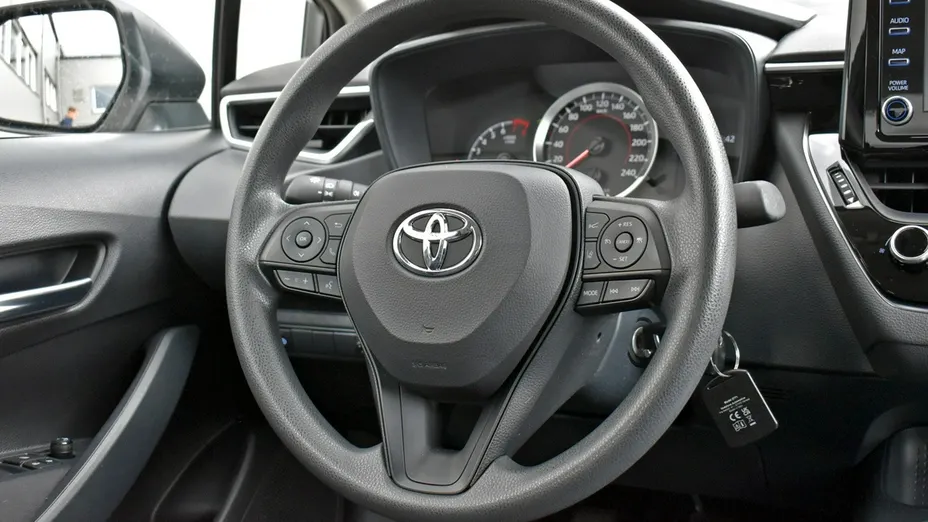 TOYOTA Corolla -