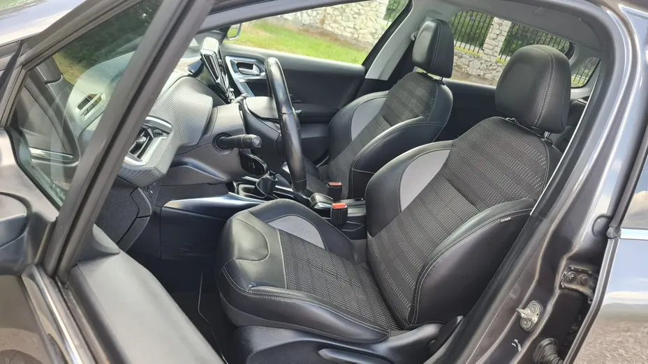 PEUGEOT 2008 -