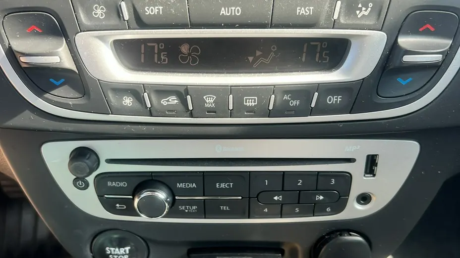 RENAULT Megane -