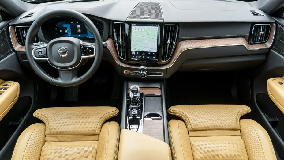 VOLVO XC60 -