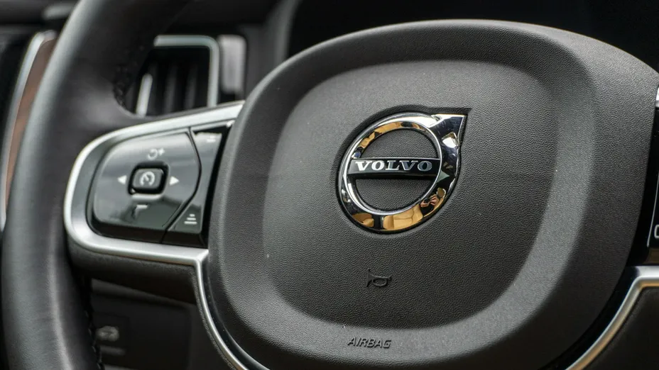 VOLVO XC60 -