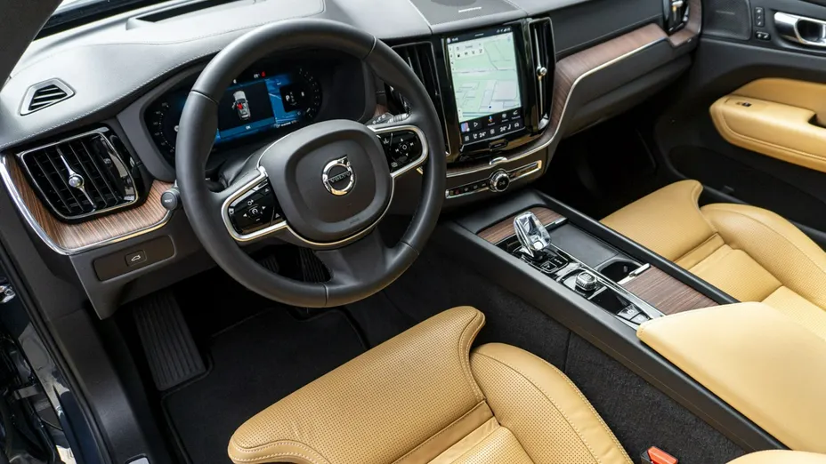 VOLVO XC60 -