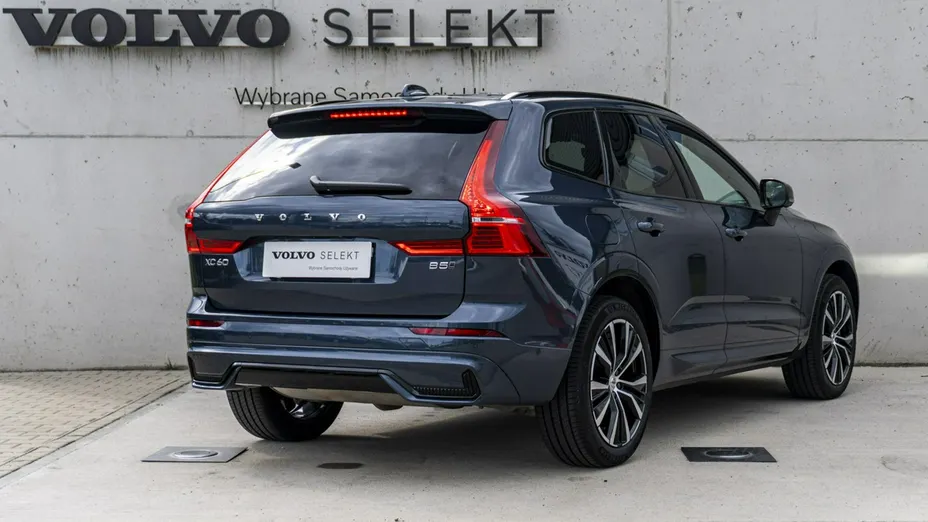 VOLVO XC60 -