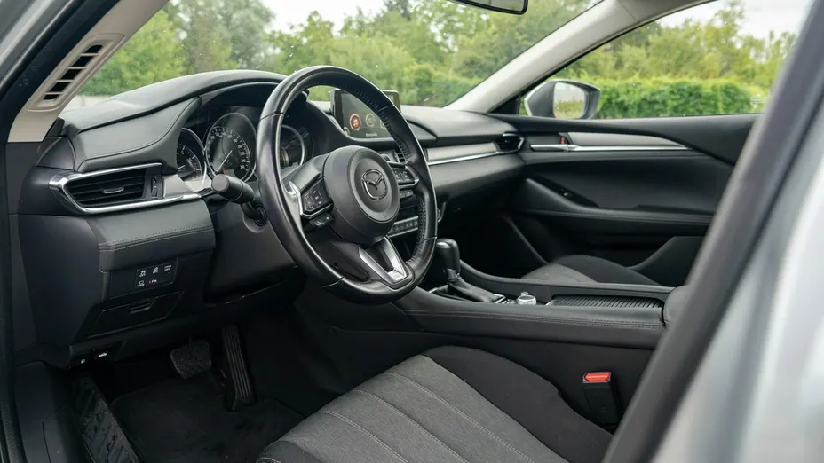 MAZDA 6 -