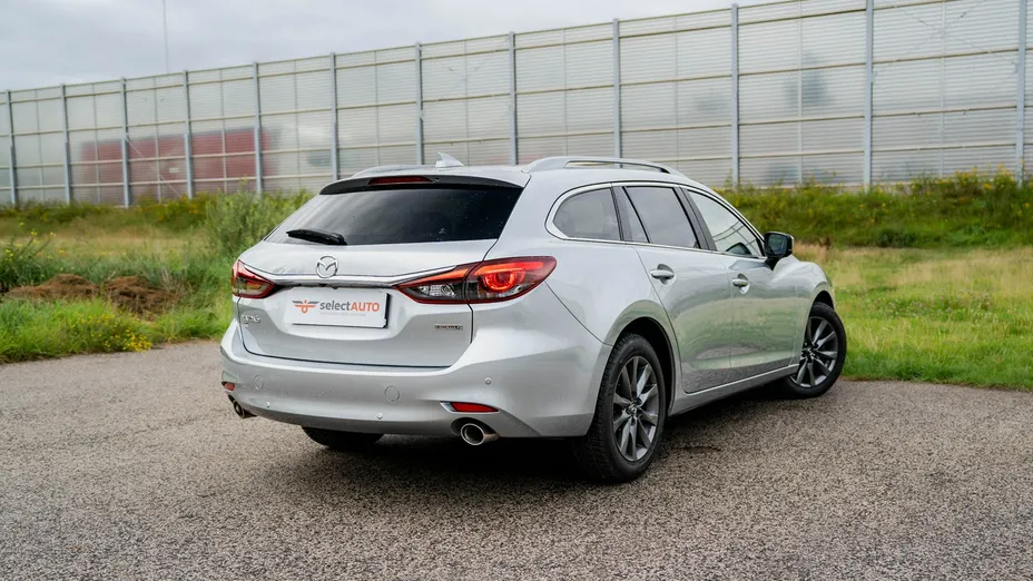 MAZDA 6 -