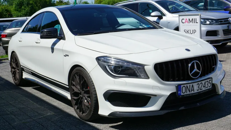 MERCEDES-BENZ CLA -