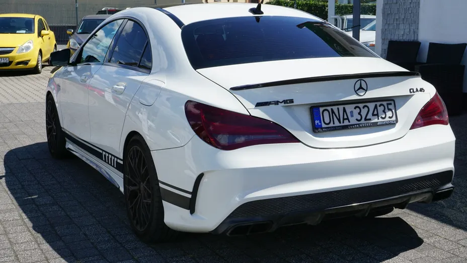 MERCEDES-BENZ CLA -