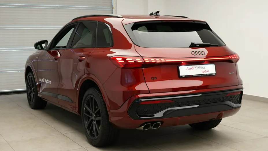 AUDI Q5 -