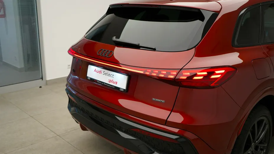 AUDI Q5 -