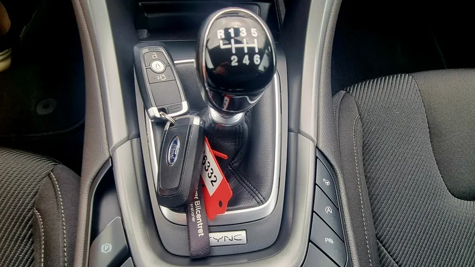 FORD Mondeo -