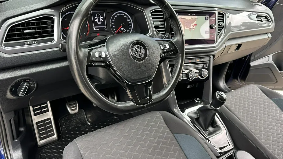 VOLKSWAGEN T-ROC -