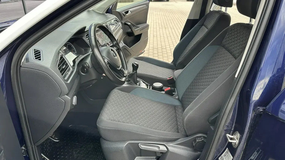 VOLKSWAGEN T-ROC -