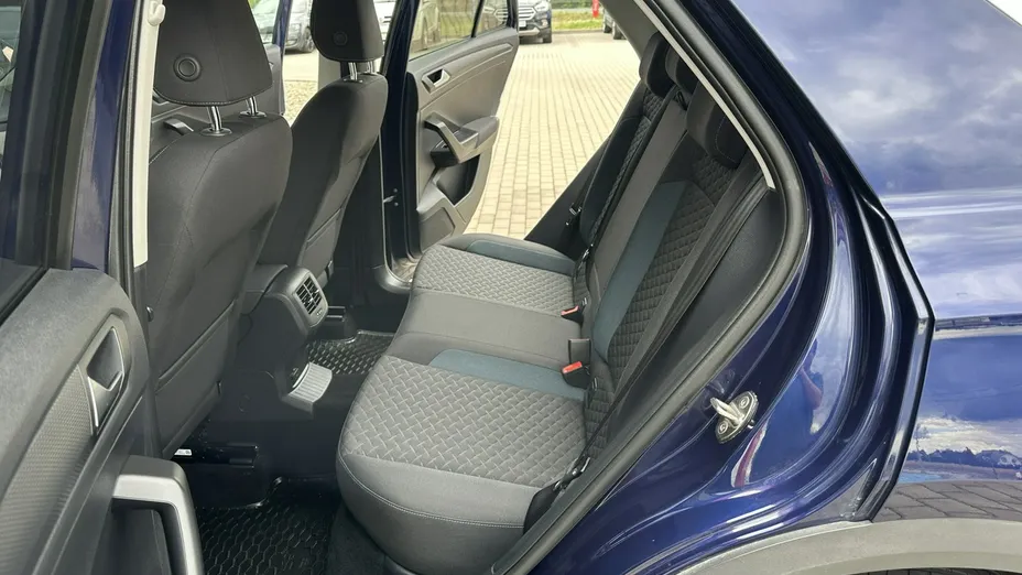 VOLKSWAGEN T-ROC -