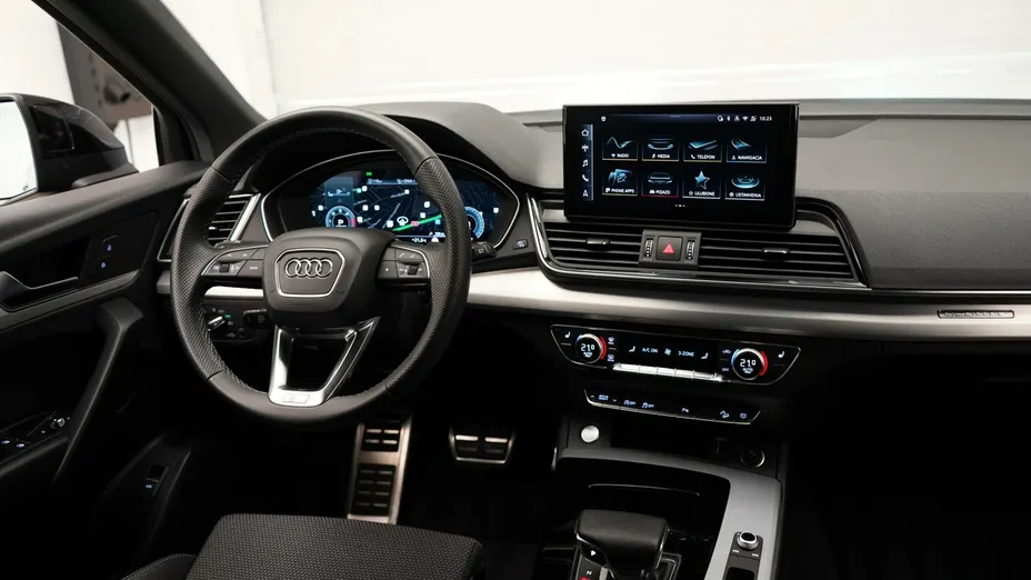AUDI Q5 -