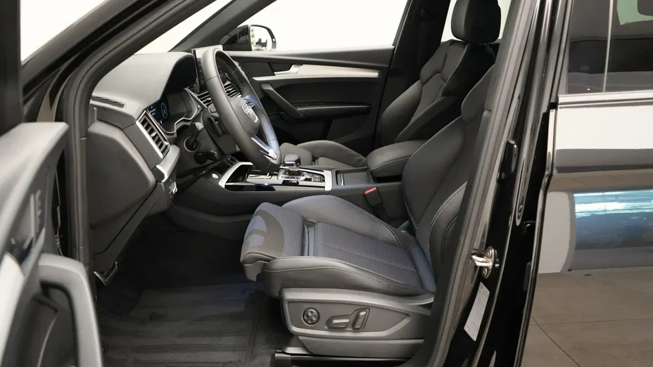AUDI Q5 -