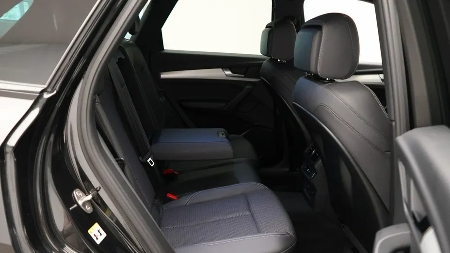 AUDI Q5 -