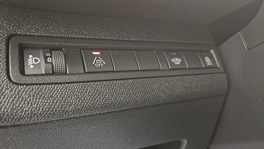 PEUGEOT 3008 -