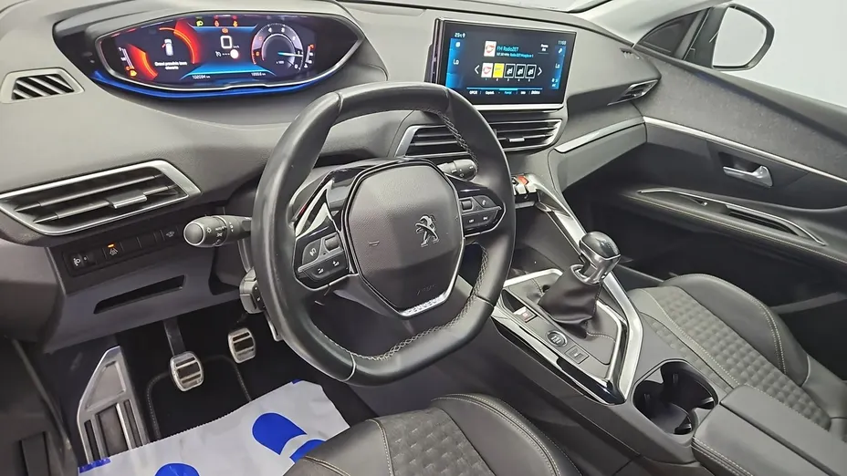 PEUGEOT 3008 -