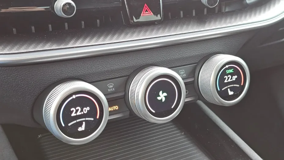 SKODA Superb -