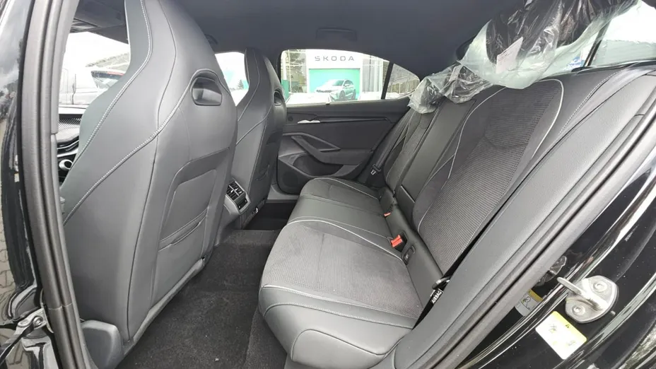 SKODA Superb -