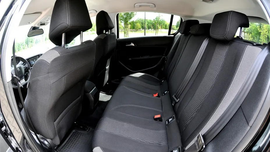 PEUGEOT 308 -