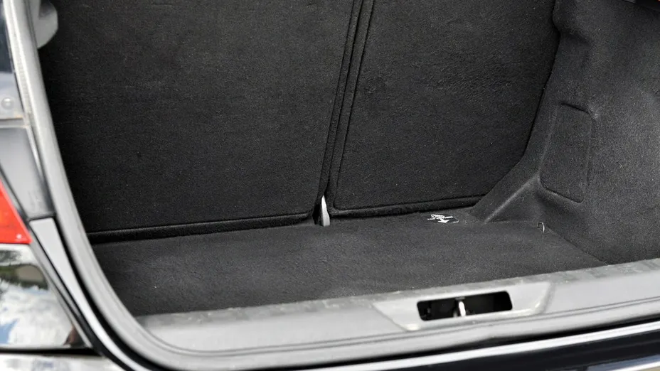 PEUGEOT 308 -