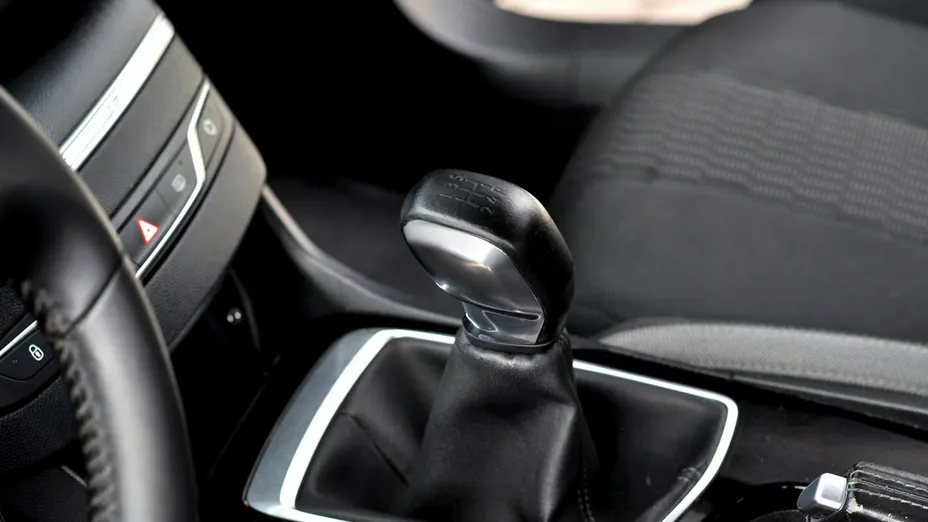 PEUGEOT 308 -