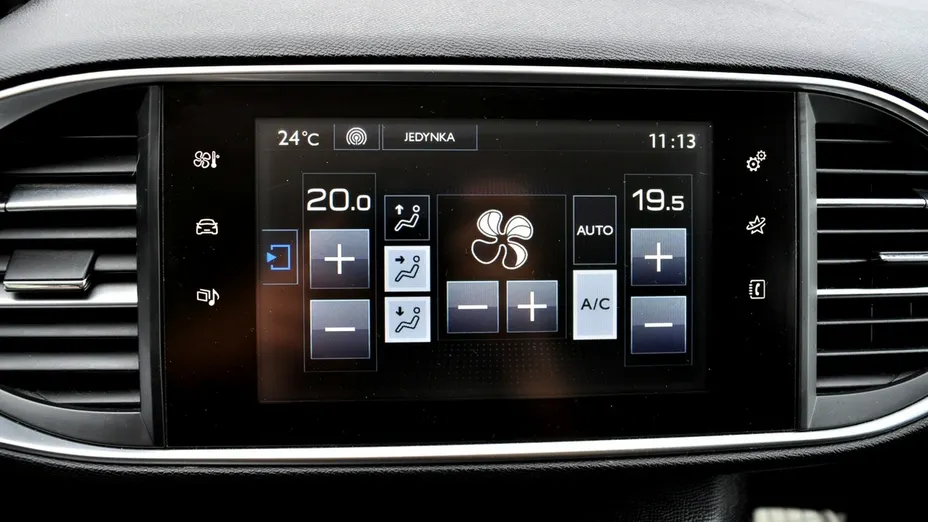 PEUGEOT 308 -