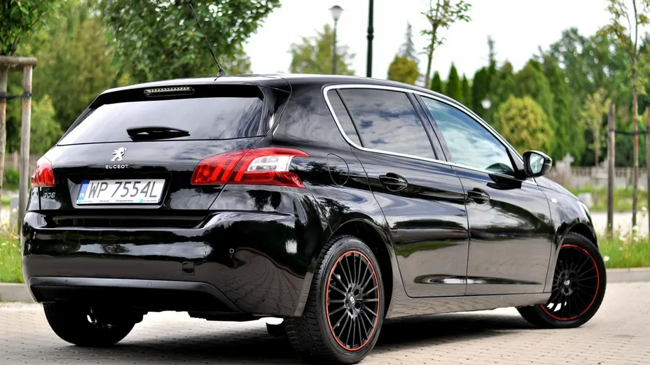 PEUGEOT 308 -