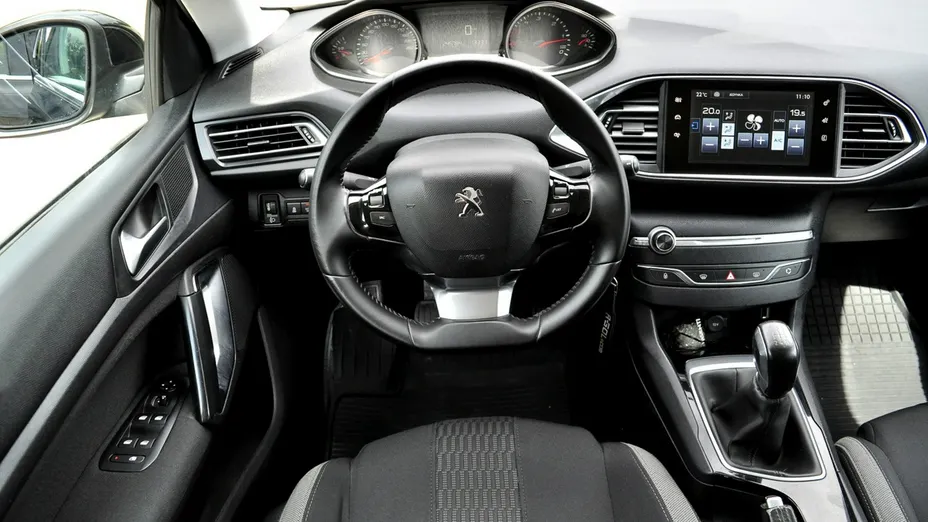 PEUGEOT 308 -