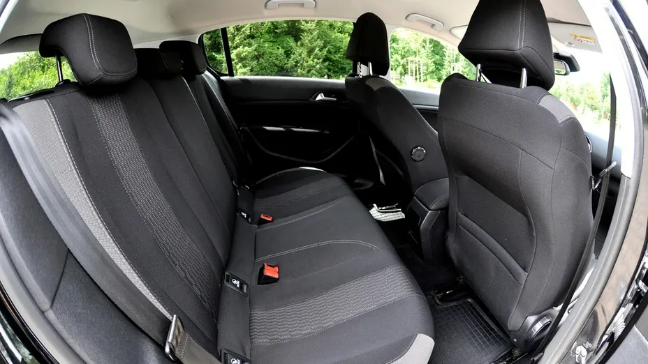 PEUGEOT 308 -