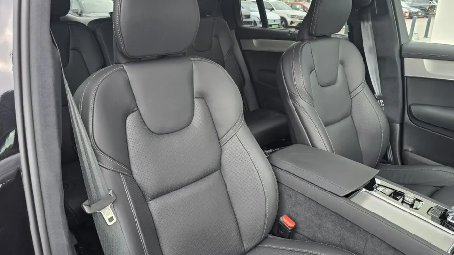 VOLVO XC90 -