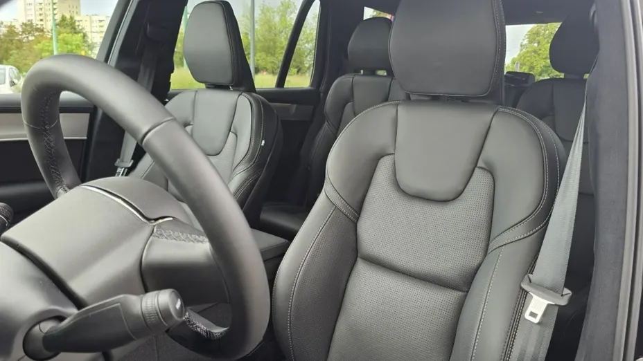 VOLVO XC90 -