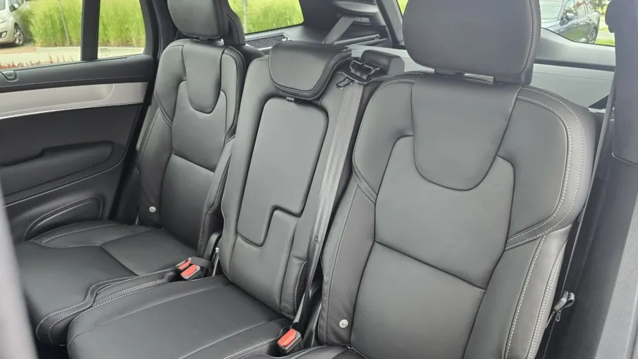 VOLVO XC90 -