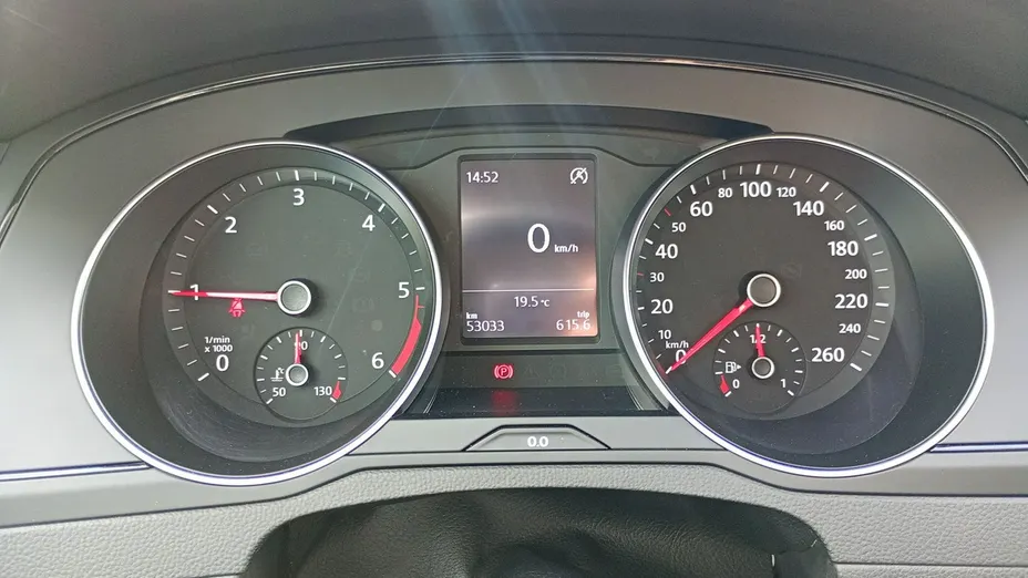 VOLKSWAGEN Passat -