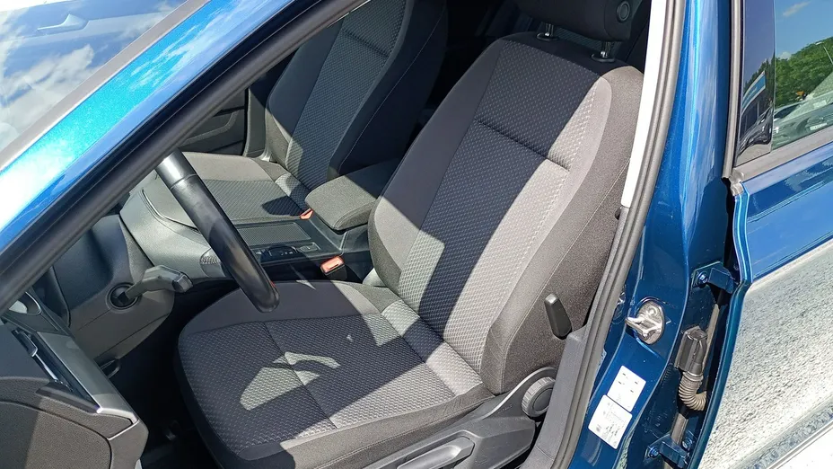 VOLKSWAGEN Passat -