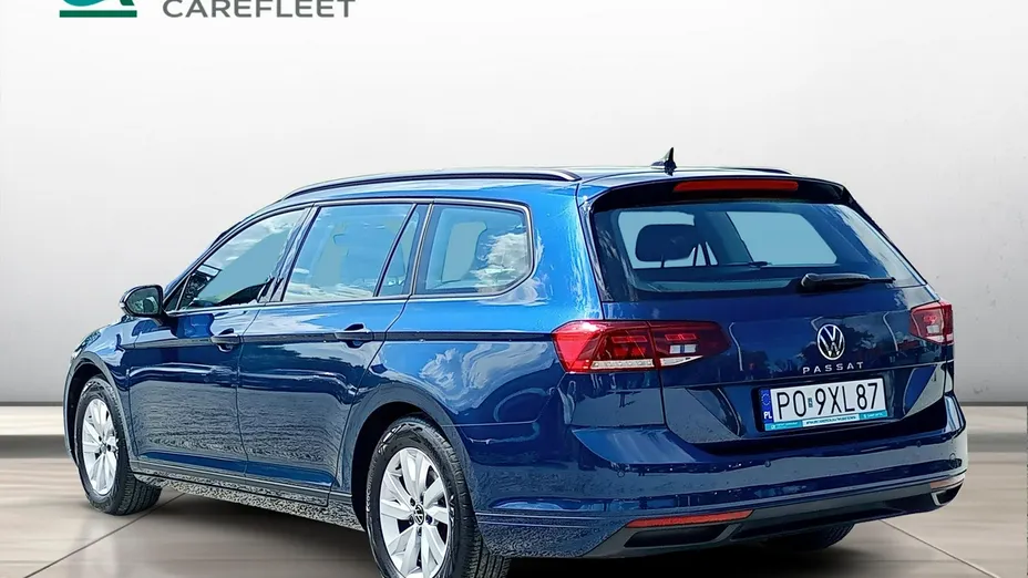 VOLKSWAGEN Passat -