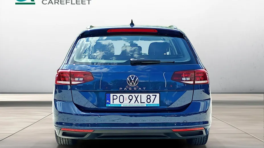 VOLKSWAGEN Passat -