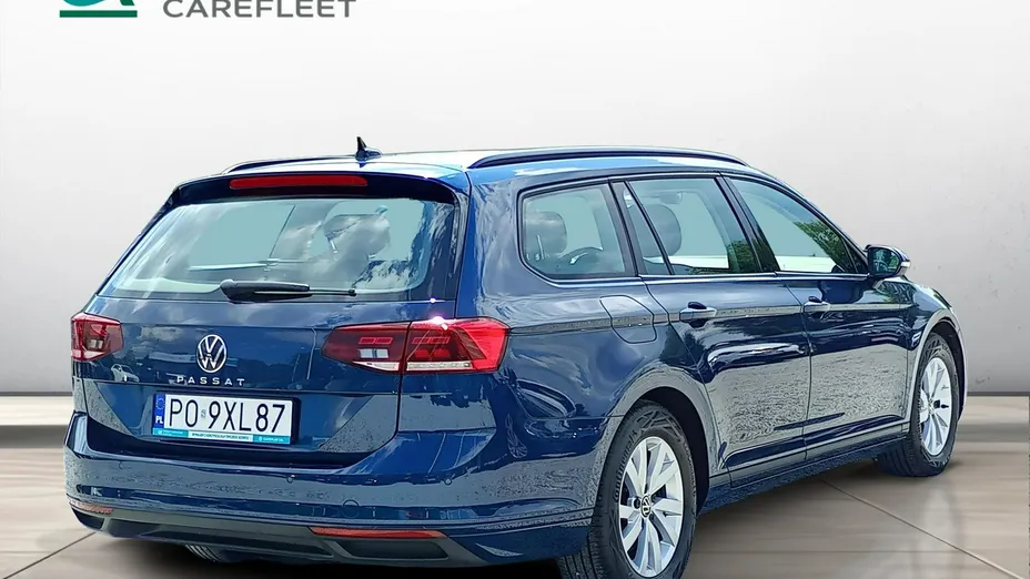 VOLKSWAGEN Passat -