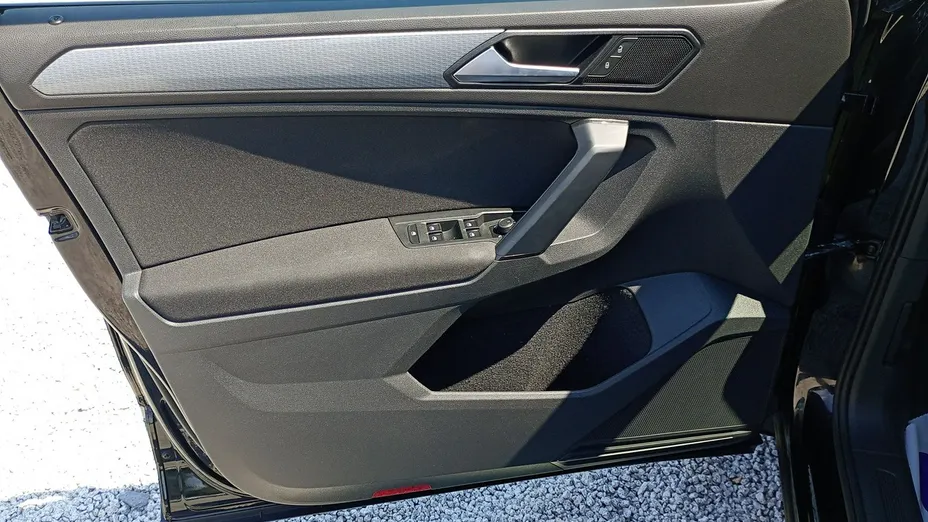 VOLKSWAGEN Tiguan -