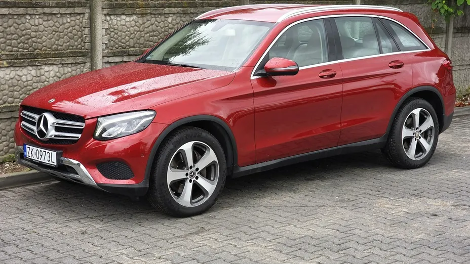 MERCEDES-BENZ GLC -