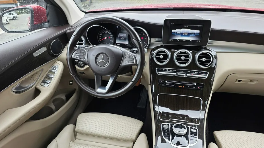 MERCEDES-BENZ GLC -