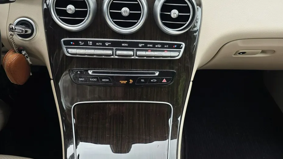 MERCEDES-BENZ GLC -