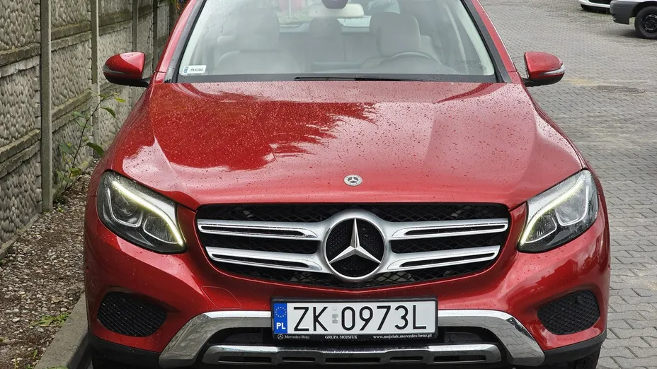 MERCEDES-BENZ GLC -